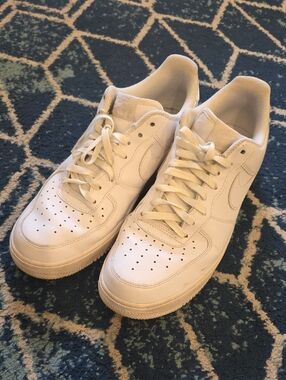 Men's Athletic Low-Top Sneakers in White
